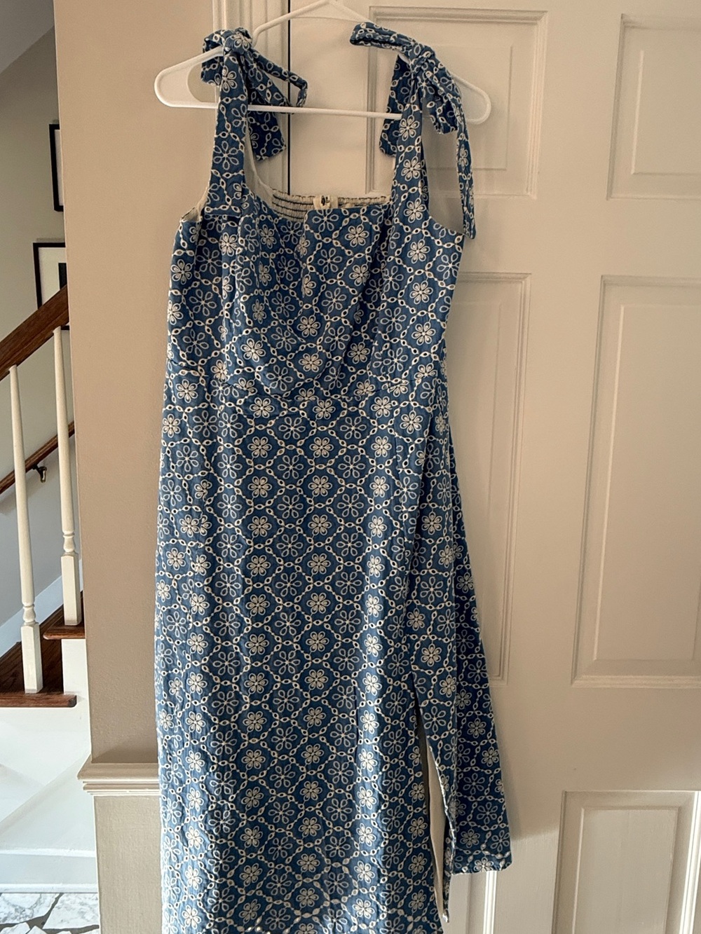 Sezane Dorotha Dress Chambray With Ecru Embroidery - Size 12 - Picture 2 of 13